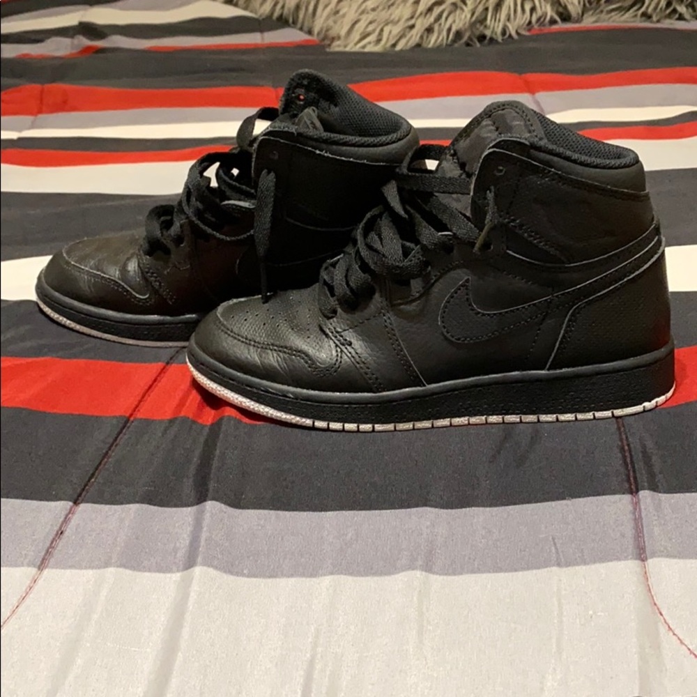 Black nike air shoes size 3.5